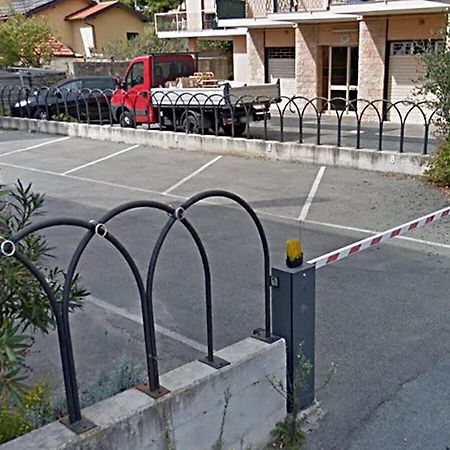 شقة Posto Auto Gratuito Relax A 30 Metri Dal Mare ريفا ليجوري المظهر الخارجي الصورة
